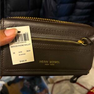 Nice brown Henri bendel wallet , never carried